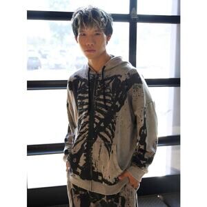 NWT Hot Topic Chained Rib Cage Hoodie in Grey size Small